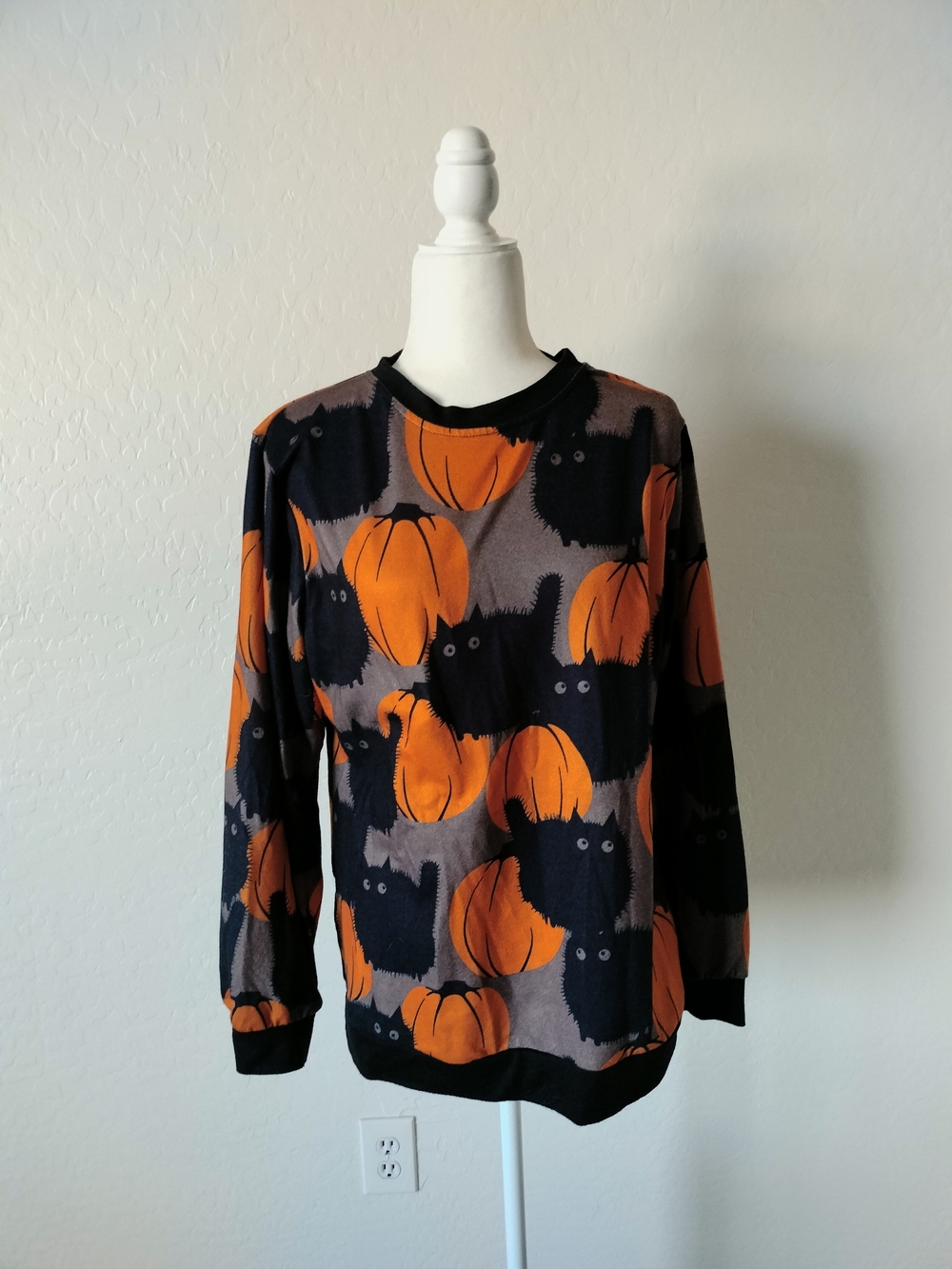 Halloween Cat & Pumpkin Crewneck Sweater - Black & Orange